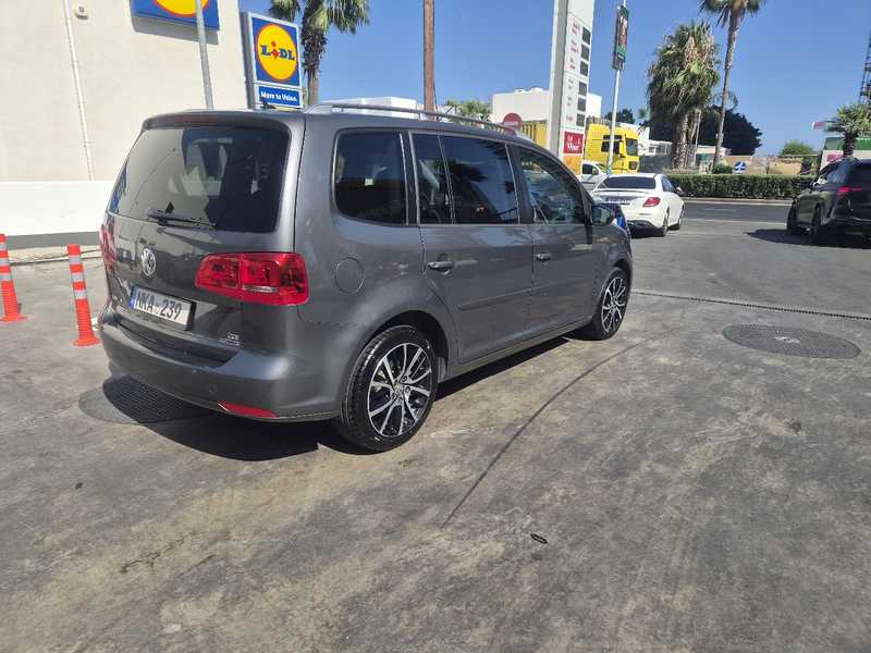 2014 Volkswagen Touran 1,6L 2014 Cyprus