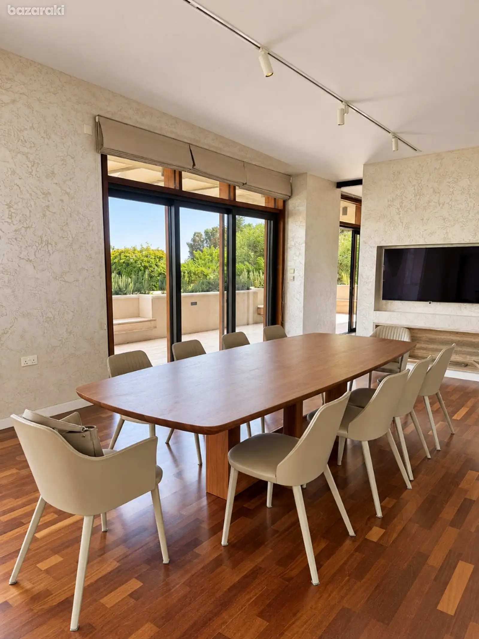Villa, 6 bedrooms — 2
