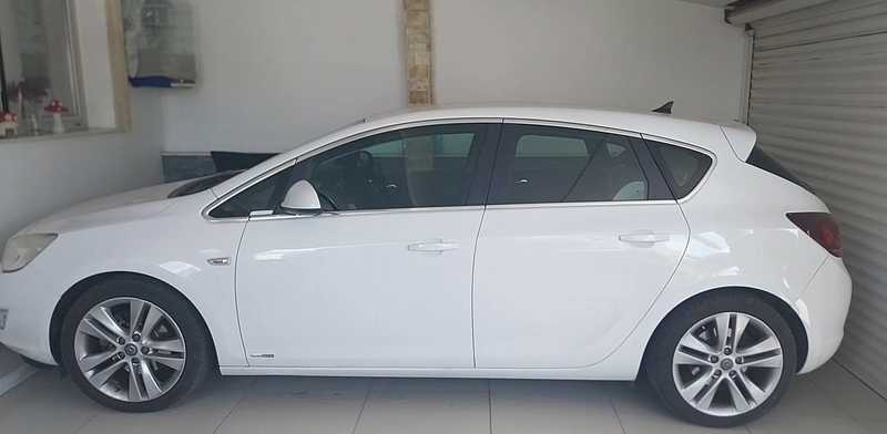 Opel, Vauxhall Astra 1,6L 2011