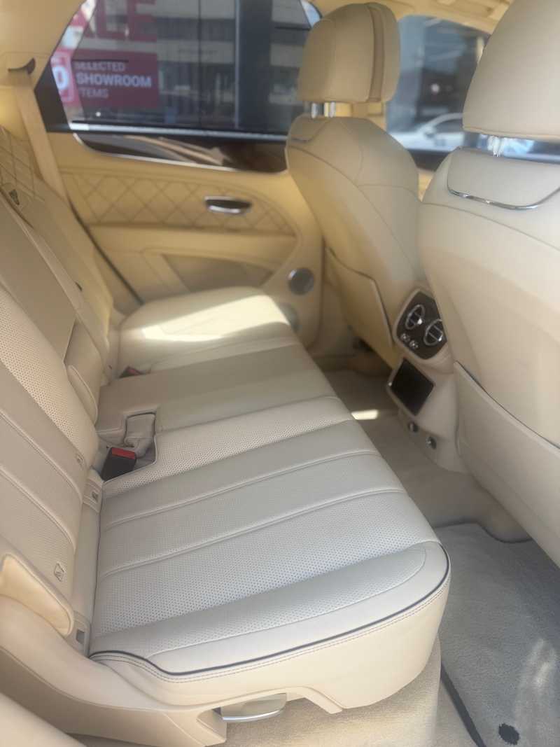 2021 Bentley Bentayga 4,0L 2021 Cyprus