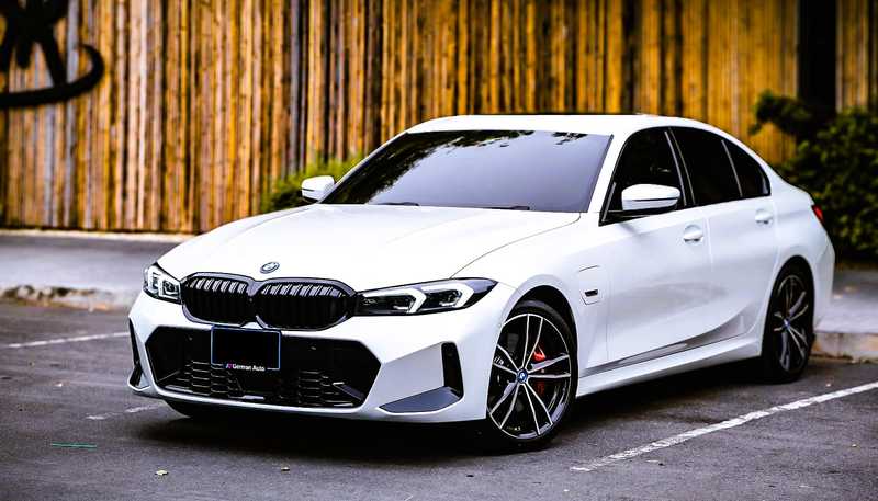 BMW 3-Series 2,0L 2024
