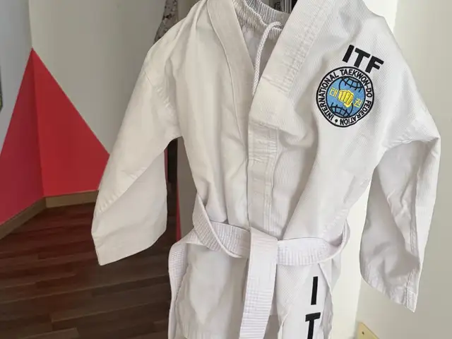 Itf international taekwondo federation kimono uniform tkd suit w/ belt-130cm, Επαρχία Πάφου — Paphos - Άγιος Θεόδωρος
