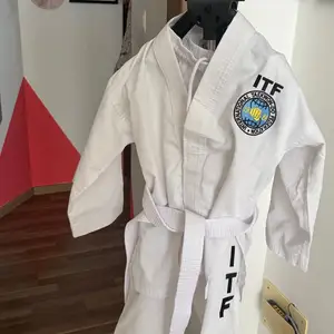 Itf international taekwondo federation kimono uniform tkd suit w/ belt-130cm, Επαρχία Πάφου — Paphos - Άγιος Θεόδωρος