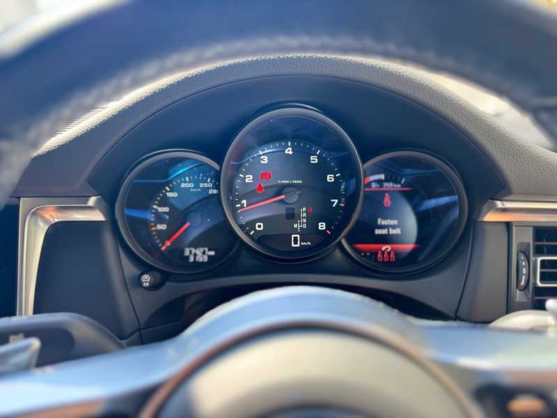 2021 Porsche Macan 2,0L 2021 Cyprus