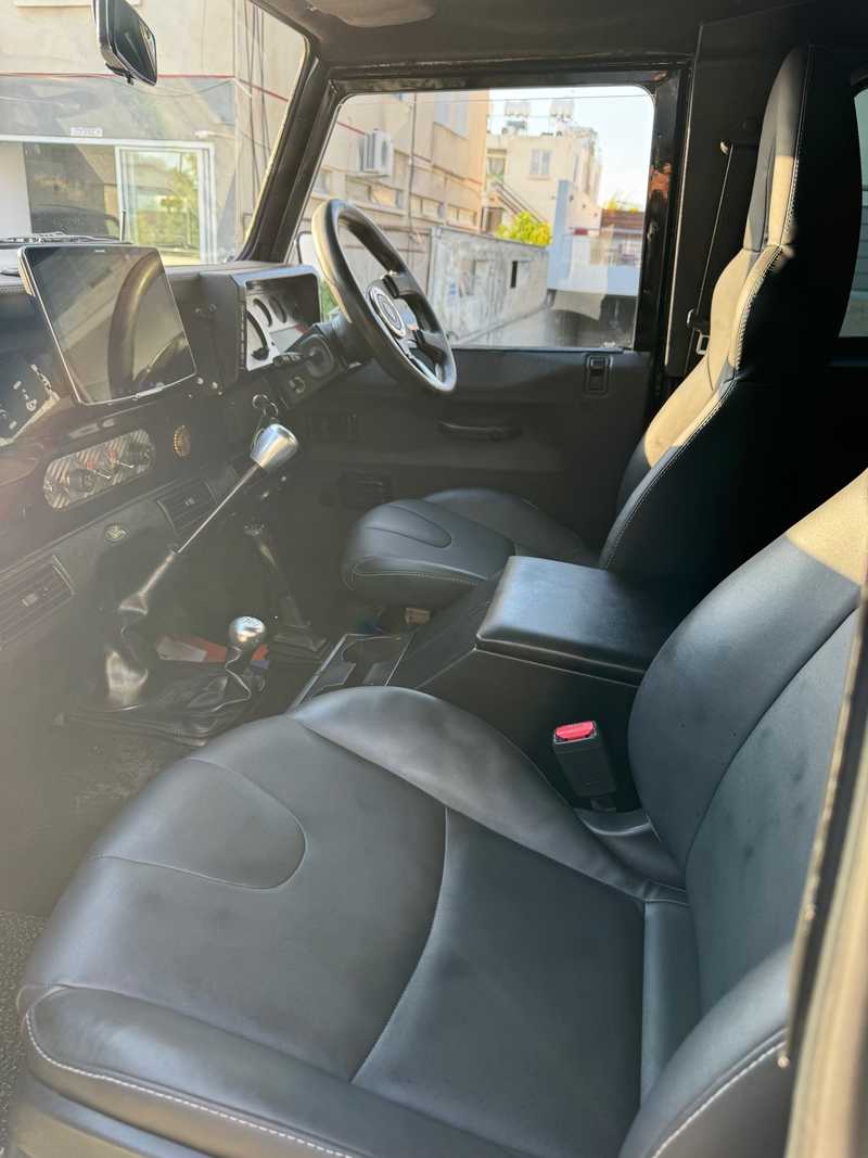1997 Land Rover Defender 2,5L 1997 Cyprus