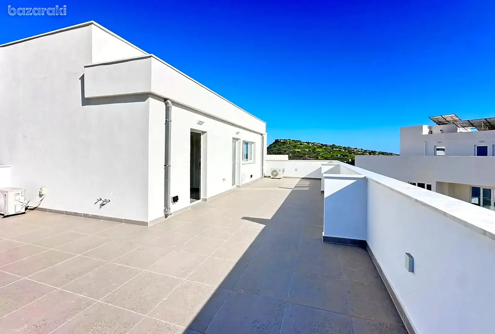 Villa, 5 bedrooms — 8