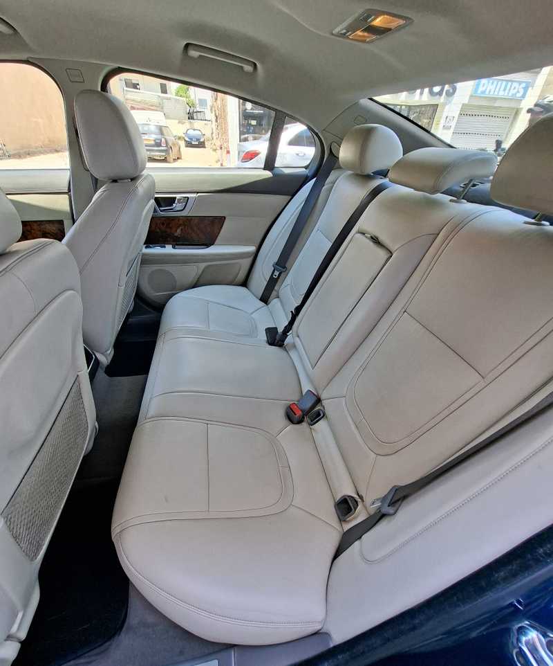 2014 Jaguar XF 2,2L 2014 Cyprus