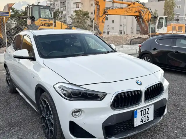 BMW X2