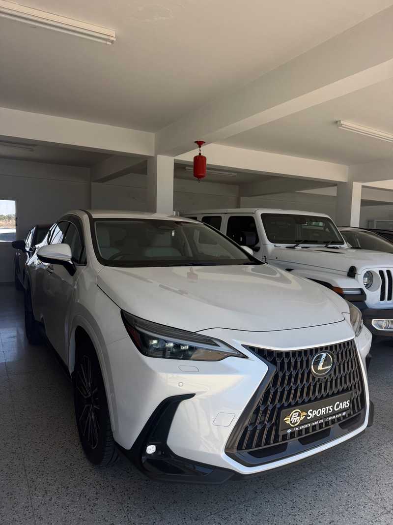 Lexus NX 2,5L 2025