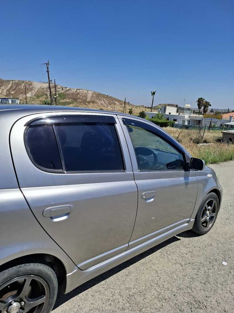 2000 Toyota Vitz 1,3L 2000 Cyprus