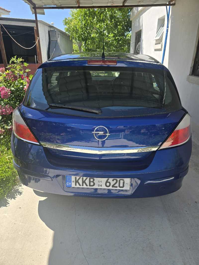 2004 Opel, Vauxhall Astra 1,4L 2004 Cyprus