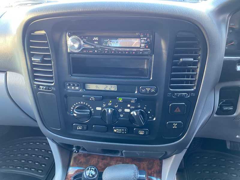 2000 Toyota Land Cruiser 300 4,2L 2000 Cyprus
