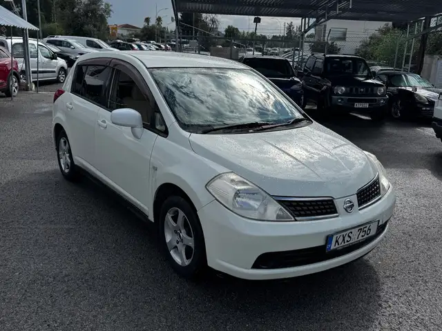 Nissan Tiida