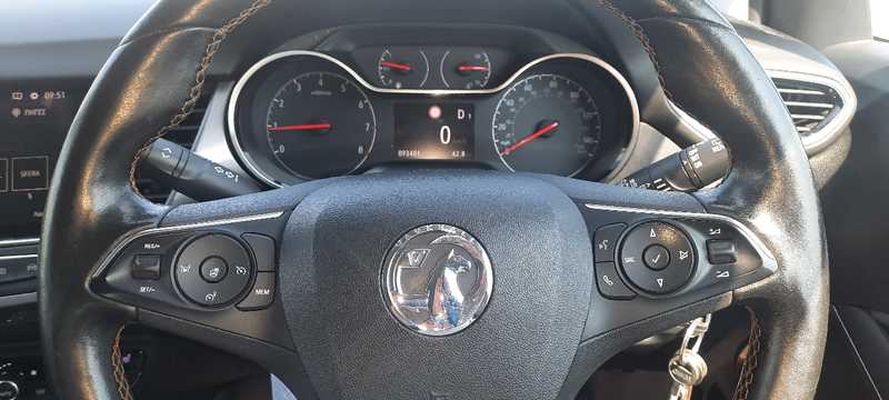 2018 Opel, Vauxhall Crossland X 1,2L 2018 Cyprus