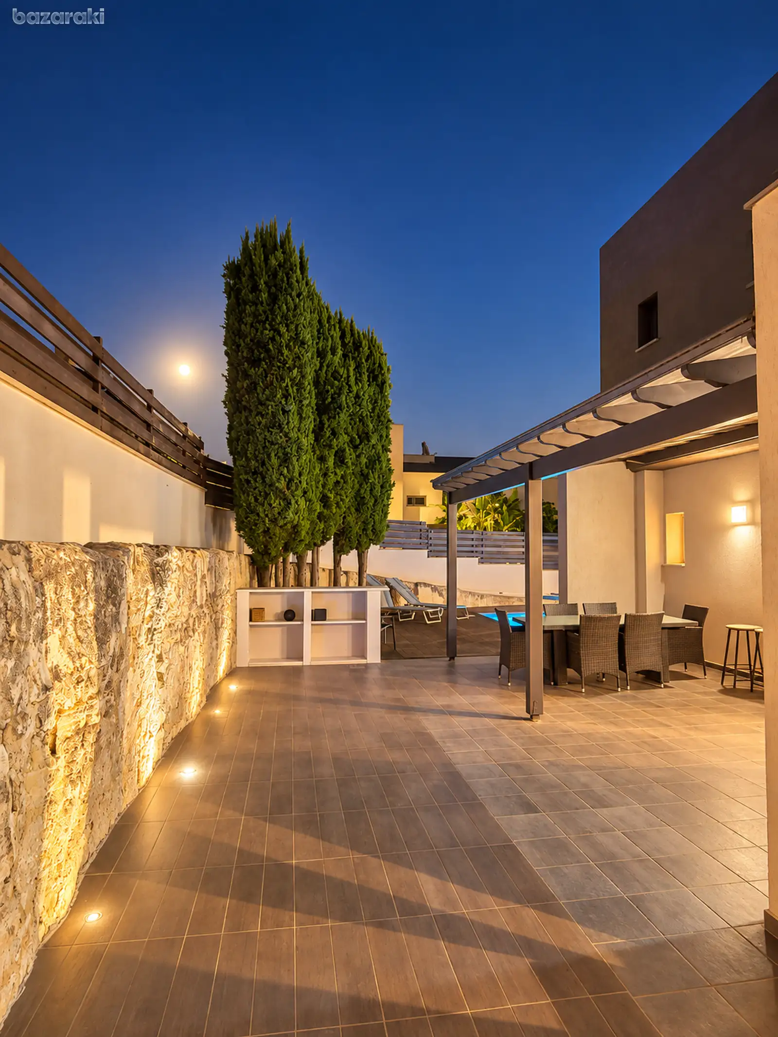House, 3 bedrooms — 6