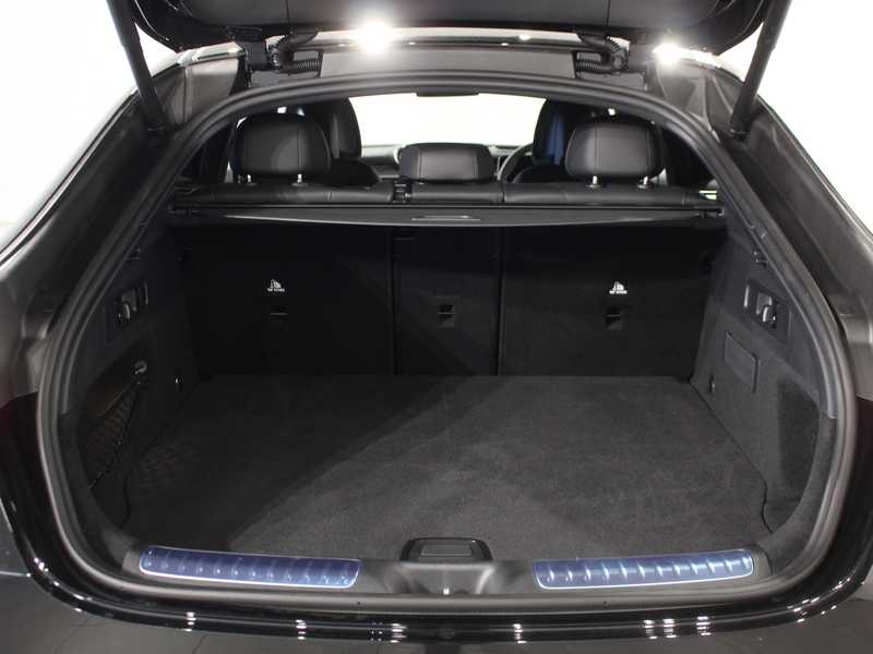 2025 Mercedes-Benz GLC-Class 2,0L 2025 Cyprus