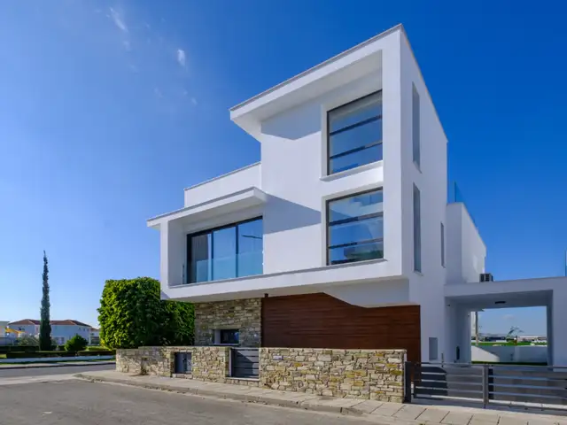 5-bedroom detached house for sale, Larnaca — Dromolaxia