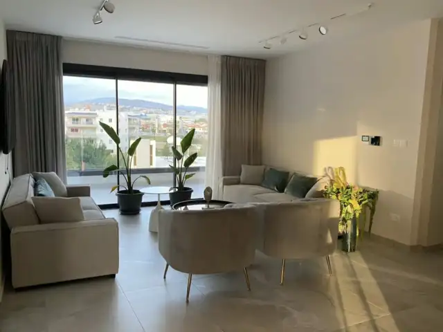 3-bedroom penthouse to rent, Limassol — Limassol - Mesa Geitonia