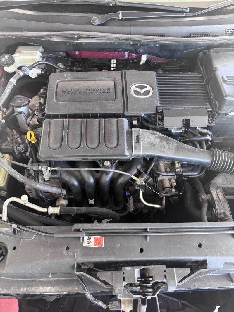 Mazda 323 1,5L 2004