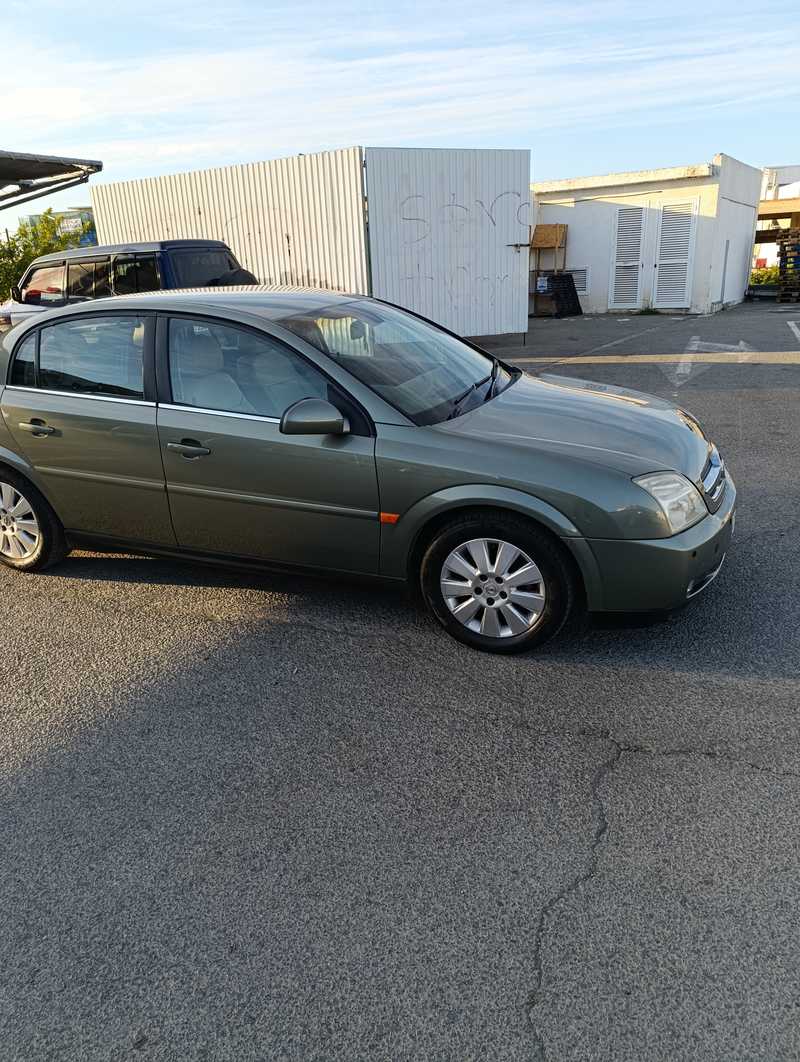 2003 Opel, Vauxhall Vectra 1,8L 2003 Cyprus