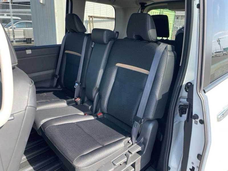 2025 Nissan Serena 2,0L 2025 Cyprus