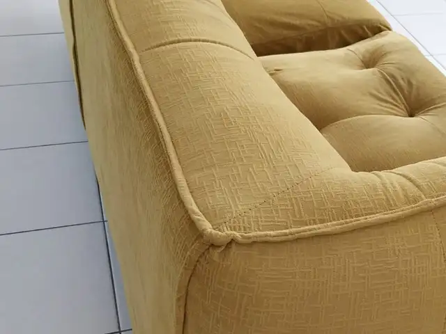 4 seater sofa to pickup in universal, Επαρχία Πάφου — Universal