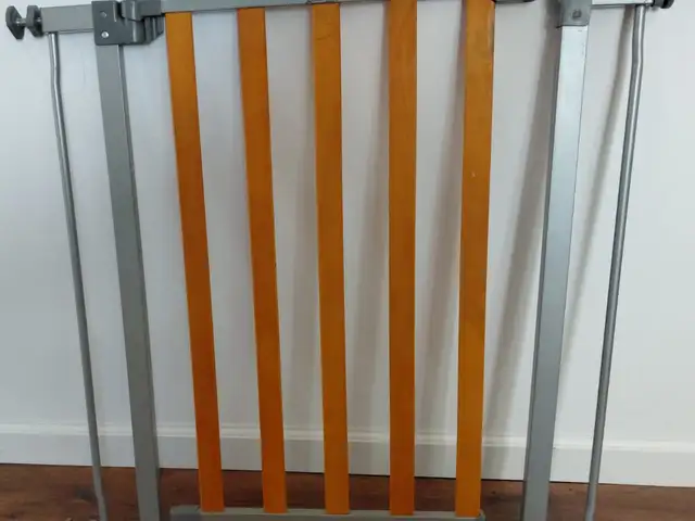 Safety Gate Dreambaby, Επαρχία Λάρνακας — Περιβόλια Λάρνακας