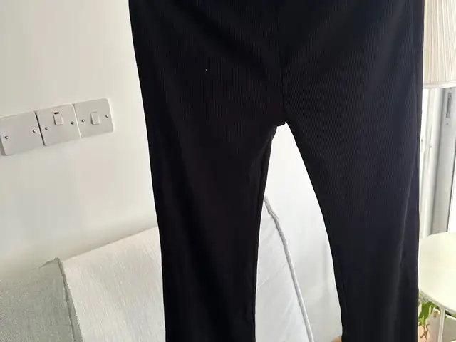 Black pants, Επαρχία Λευκωσίας — Αγλαντζιά
