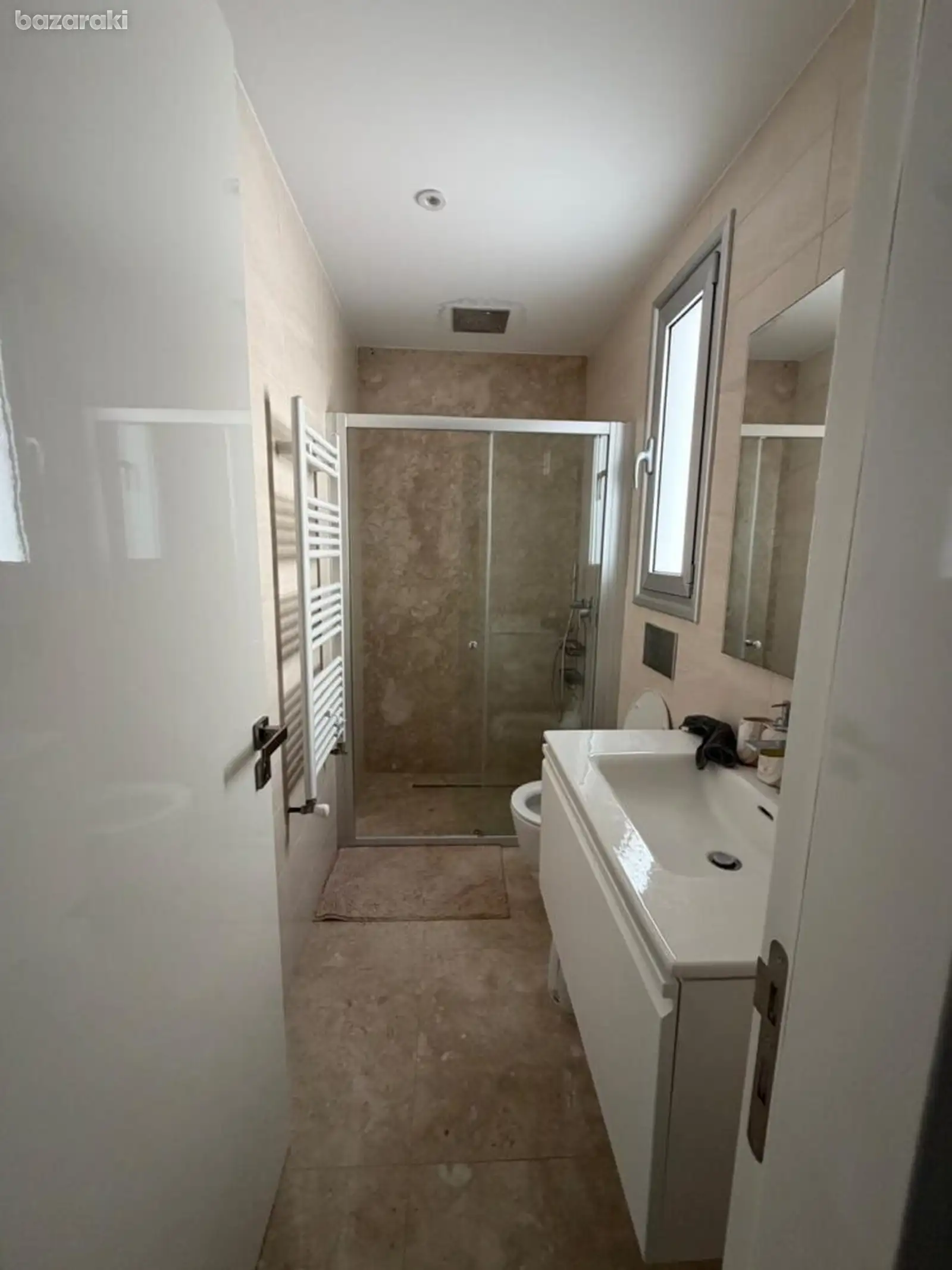 House, 3 bedrooms — 8