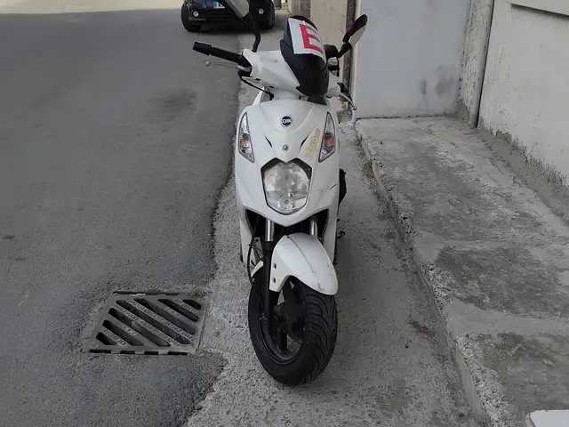 Sym motor bike, Επαρχία Λάρνακας — Λάρνακα - Φοινικούδες