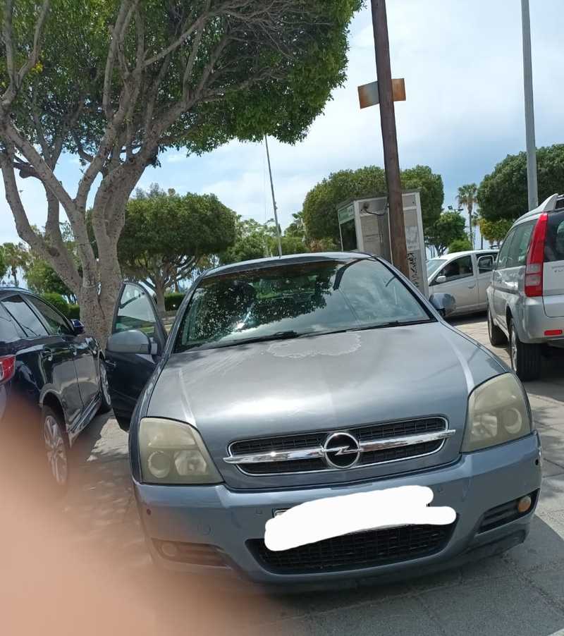 2004 Opel, Vauxhall Vectra 2,2L 2004 Cyprus