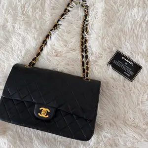 Chanel bag medium classic flap vintage with gold hardware, Επαρχία Πάφου — Paphos - Άγιος Θεόδωρος