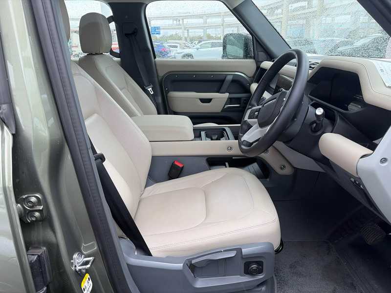 2024 Land Rover Defender 3,0L 2024 Cyprus