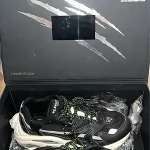Philipp plein shoes, Επαρχία Πάφου — Χλώρακας