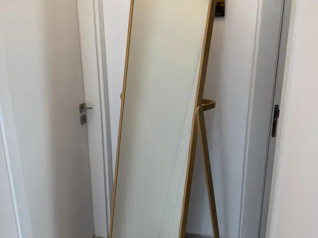 Ikea ikornnes standing mirror, Limassol — Kato Polemidia