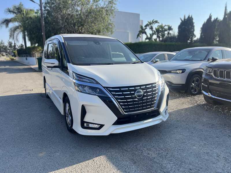 Nissan Serena 2,0L 2022