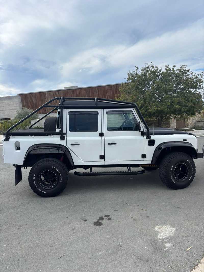 2016 Land Rover Defender 2,2L 2016 Cyprus
