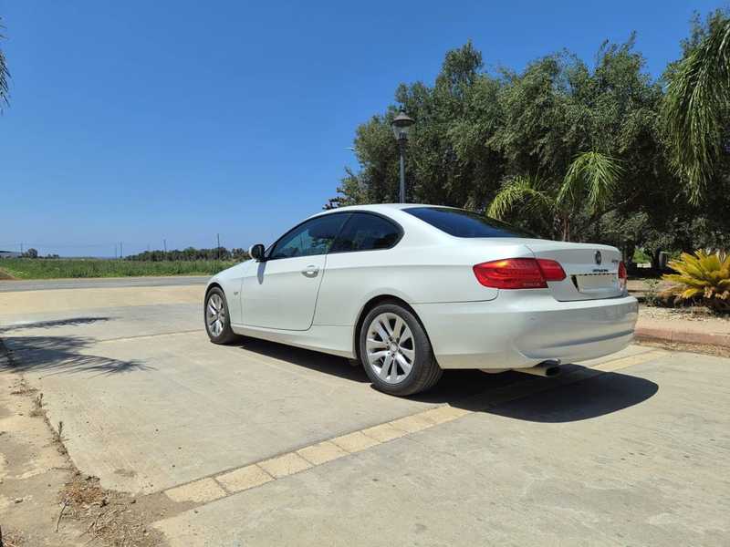 2011 BMW 3-Series 2,0L 2011 Cyprus