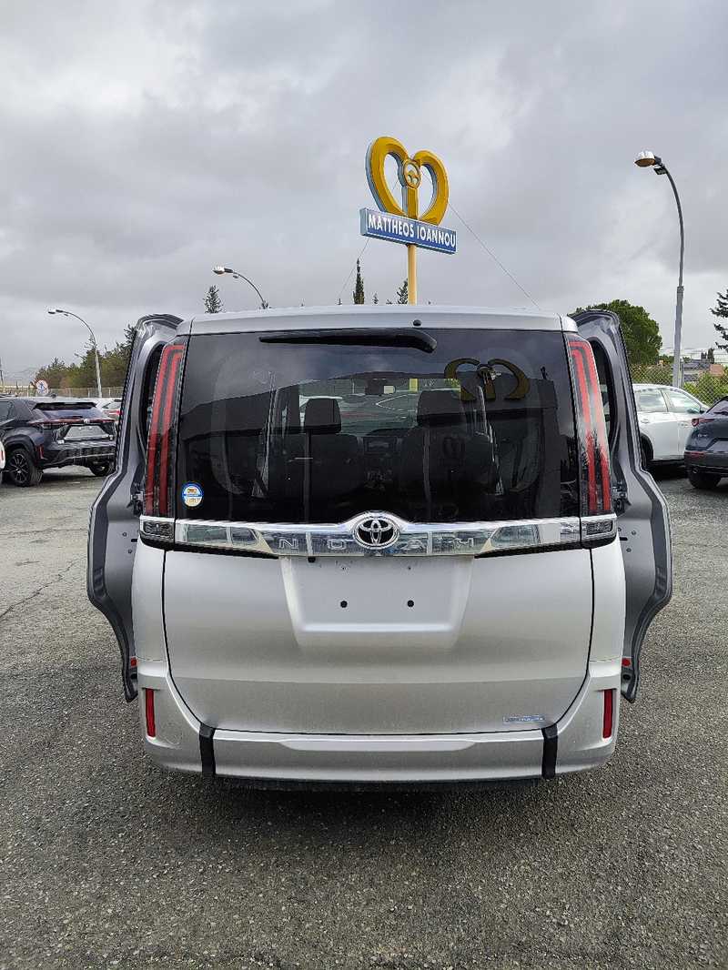 2021 Toyota Noah 2,0L 2021 Cyprus
