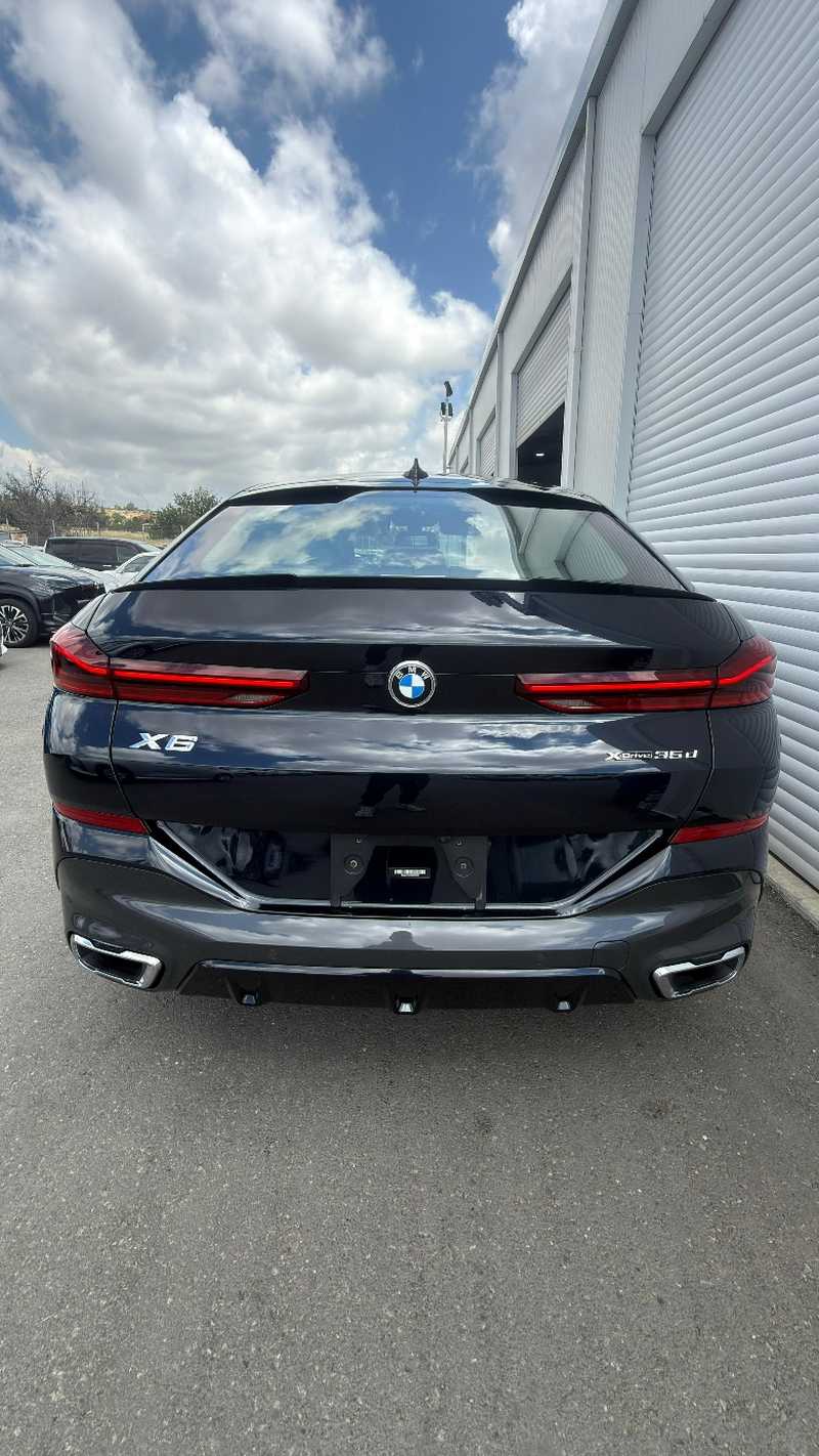 2022 BMW X6 3,0L 2022 Cyprus