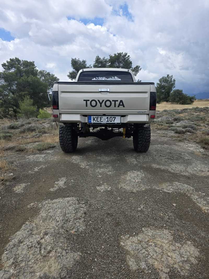 2003 Toyota Hilux 2,5L 2003 Cyprus