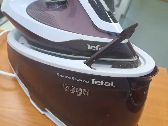 Σιδεροπρεσα tefal, Nicosia — Latsia - Agios Georgios