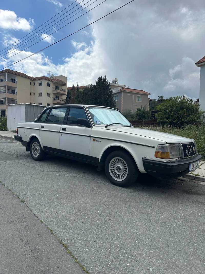 Cars Classic 2,4L 1987
