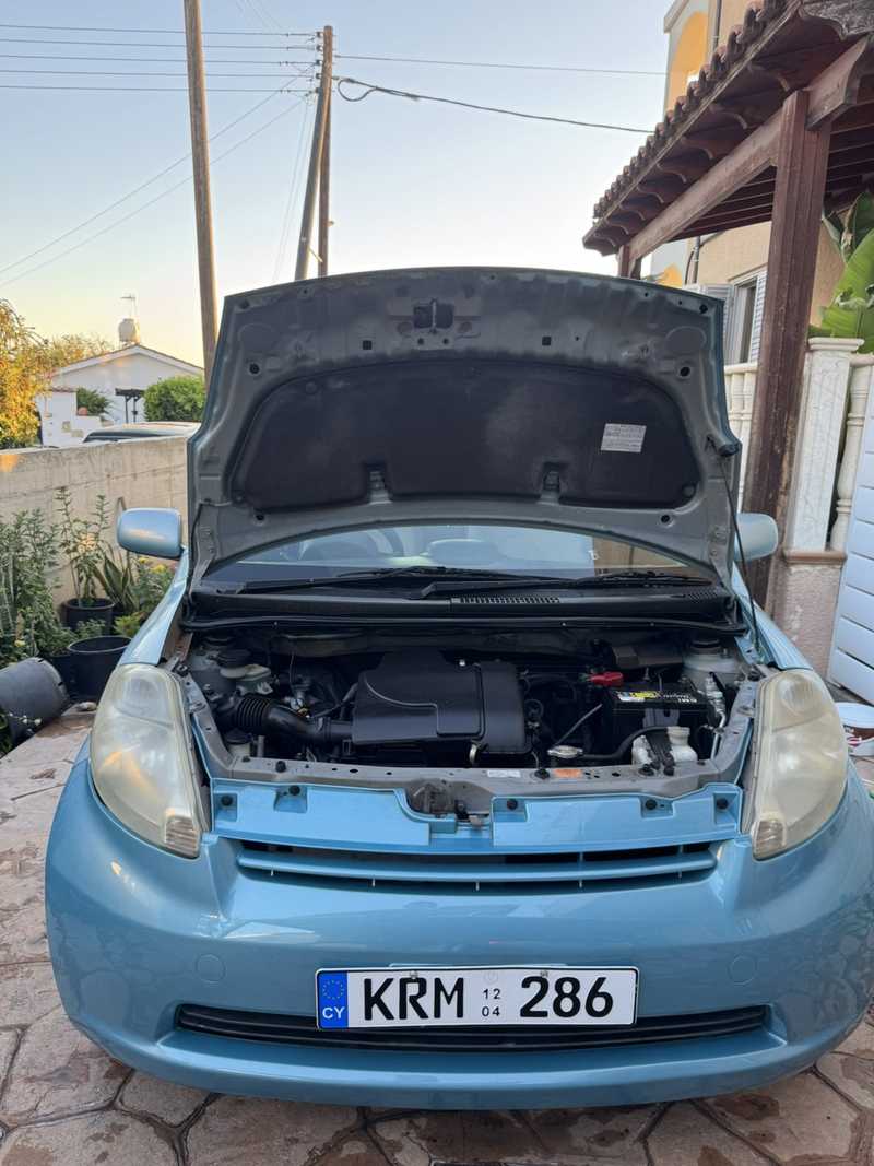 Daihatsu Boon 3,7L 2004