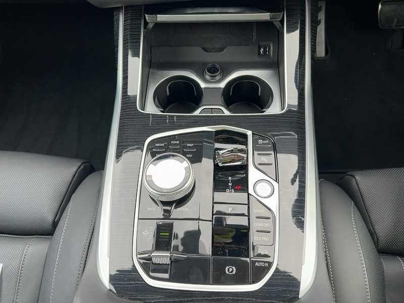 2023 BMW X7 3,0L 2023 Cyprus