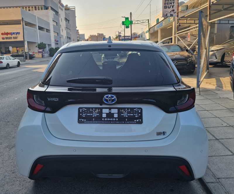 2022 Toyota Yaris 1,5L 2022 Cyprus
