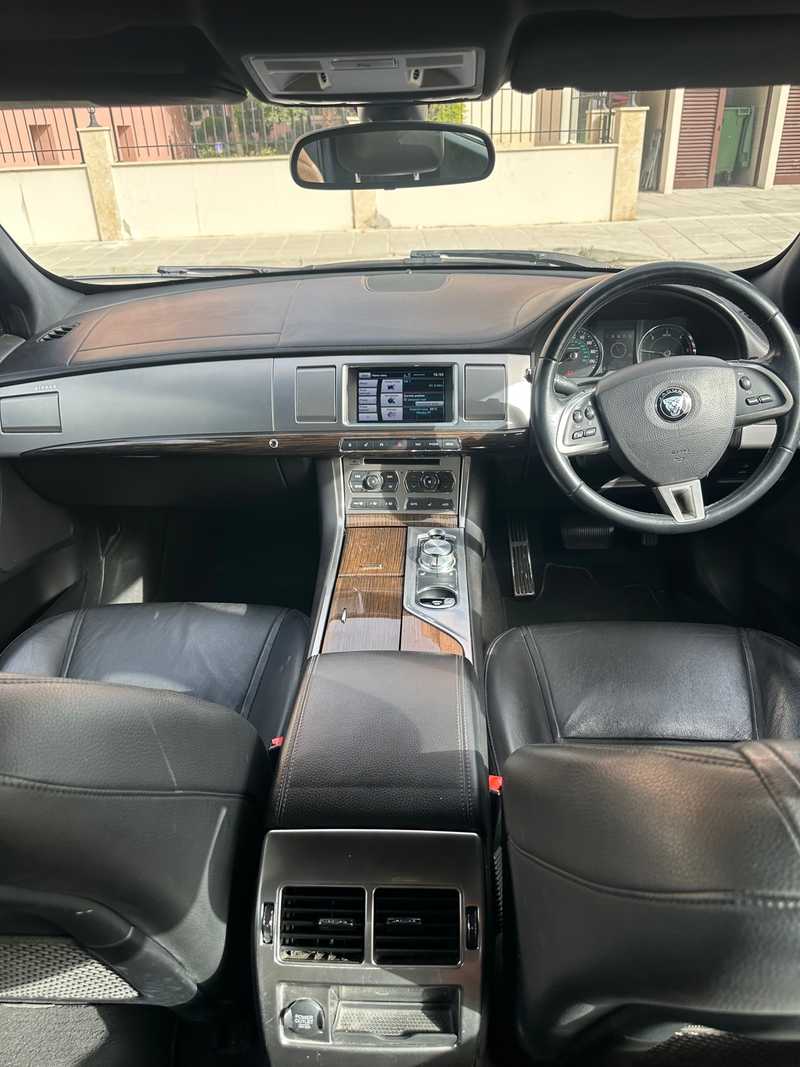 2015 Jaguar XF 2,2L 2015 Cyprus