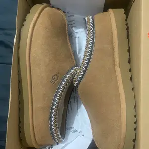 Ugg shoes-tasman, Larnaca — Larnaka - Sotiros