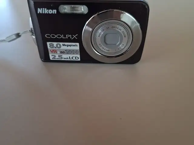 Φωτογραφική μηχανή nikon, Επαρχία Λευκωσίας — Στρόβολος - Αρχάγγελος