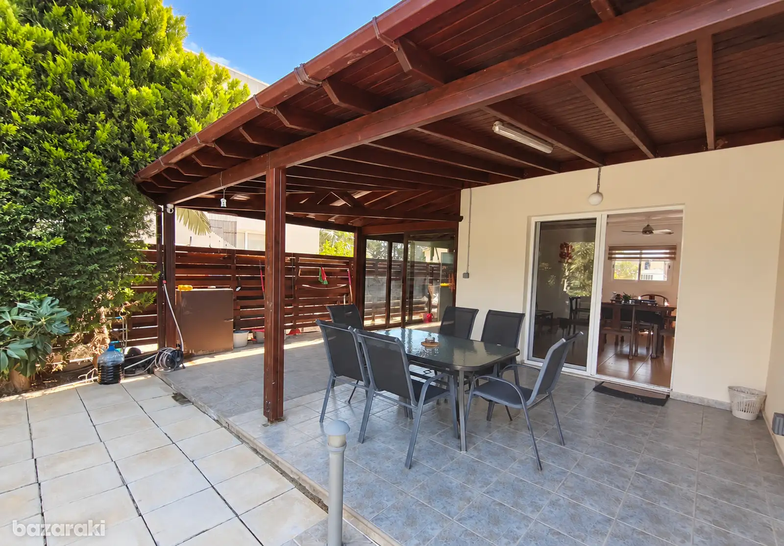 House, 3 bedrooms — 3